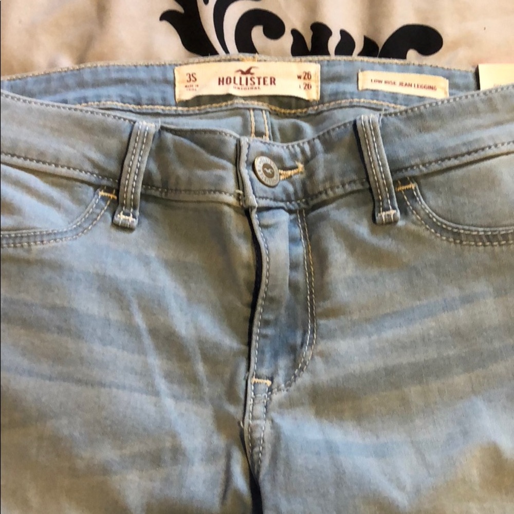 Hollister low rise jean leggings size 3short